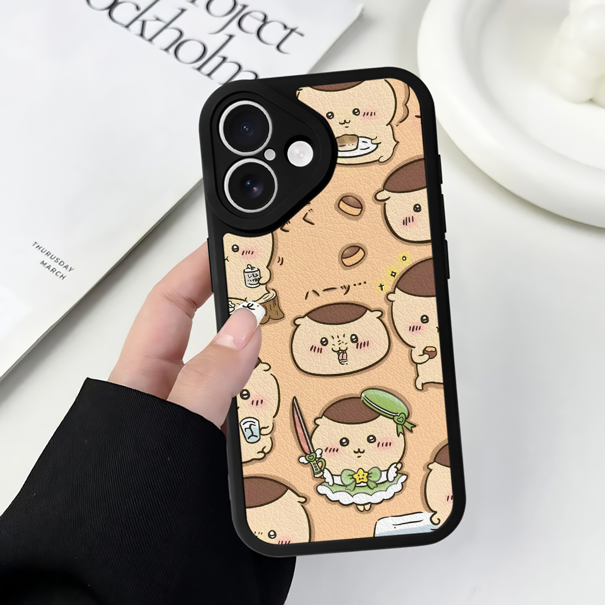 （画像用） ちいかわ Chii-kawa 【iPhone 16シリーズ対応】シリコンスマホケース（レザー調） 材質：シリコン